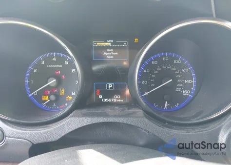 2015 Subaru Outback 3.6R Limited z USA, uszkodzony, nr VIN 4S4BSENCXF3228903